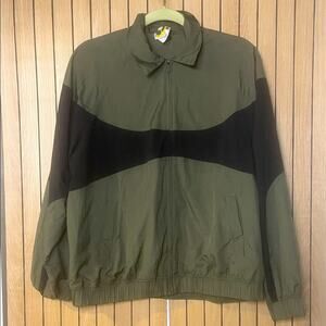 Lululemon windbreaker size small oversized woman Olive and Black Jacket